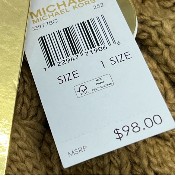 MICHAEL KORS Camel Hat and Scarf Boxed Set-NWT - Picture 5 of 6